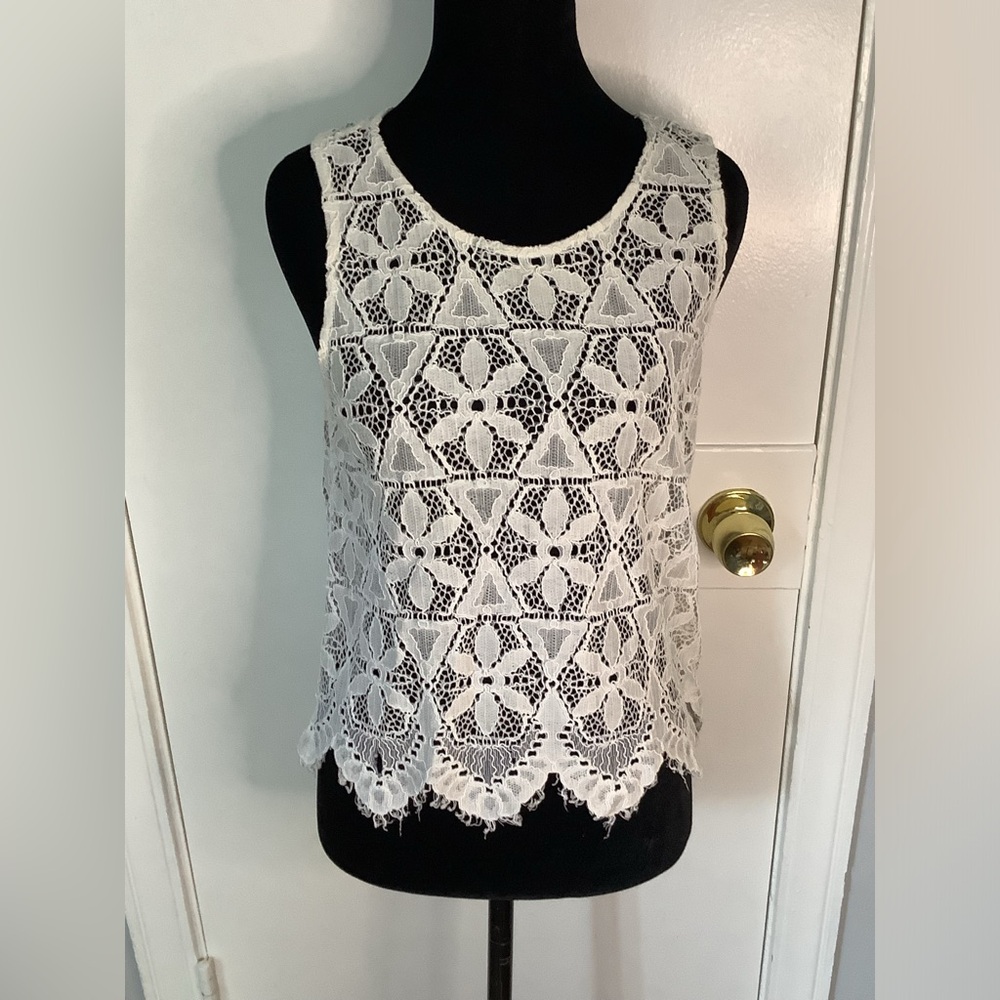 Frame Blouse - Picture 2 of 5